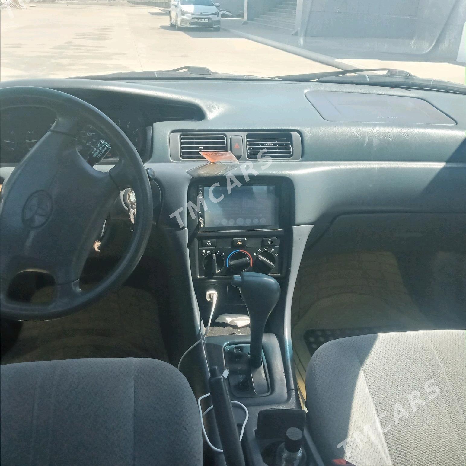Toyota Camry 2000 - 130 000 TMT - Babadaýhan - img 2