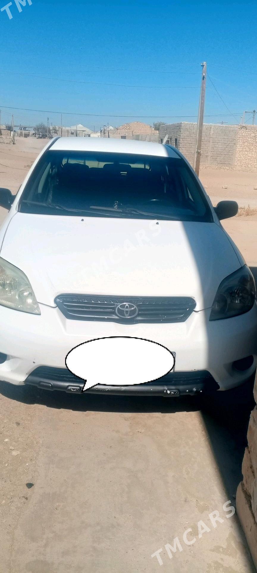 Toyota Matrix 2004 - 105 000 TMT - Балканабат - img 3