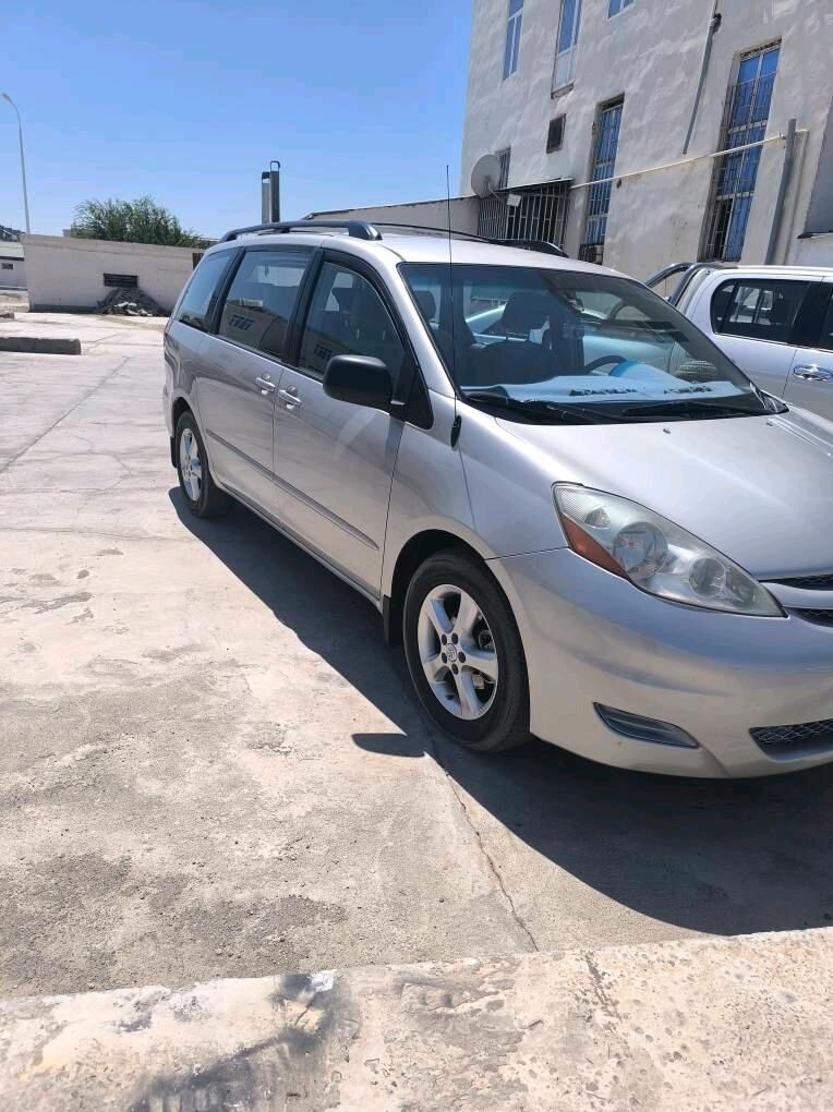 Toyota Sienna 2009 - 230 000 TMT - Türkmenabat - img 5