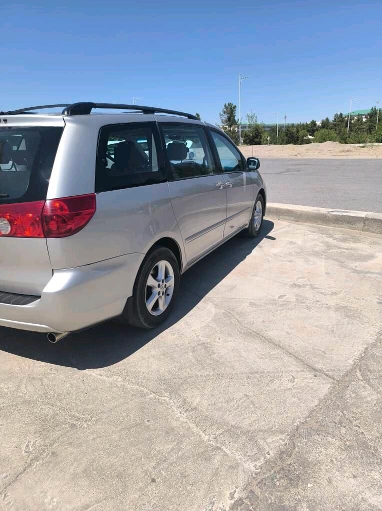 Toyota Sienna 2009 - 230 000 TMT - Türkmenabat - img 3