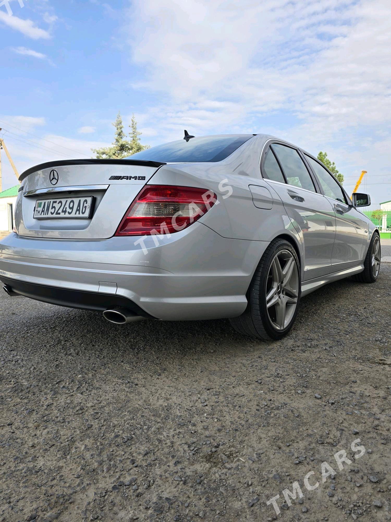 Mercedes-Benz C300 2011 - 215 000 TMT - Aşgabat - img 3