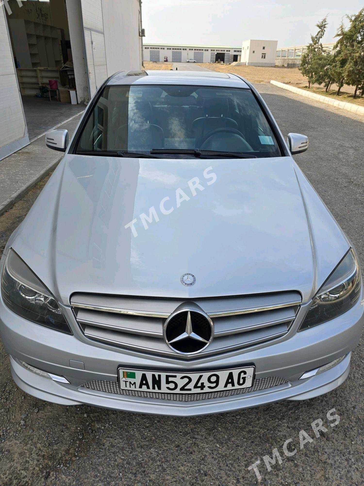 Mercedes-Benz C300 2011 - 215 000 TMT - Aşgabat - img 10