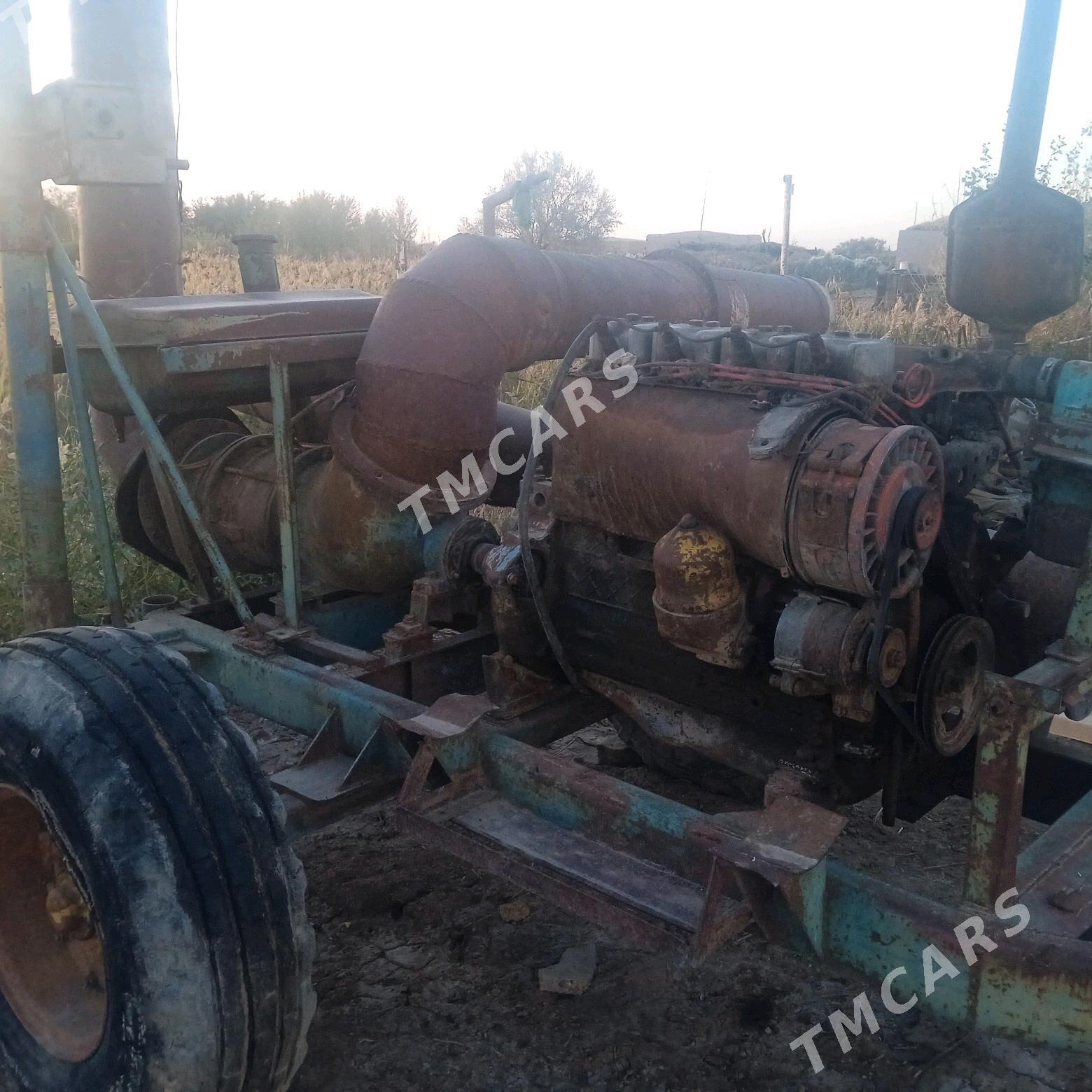 MTZ T-28 2005 - 20 000 TMT - етр. Туркменбаши - img 3