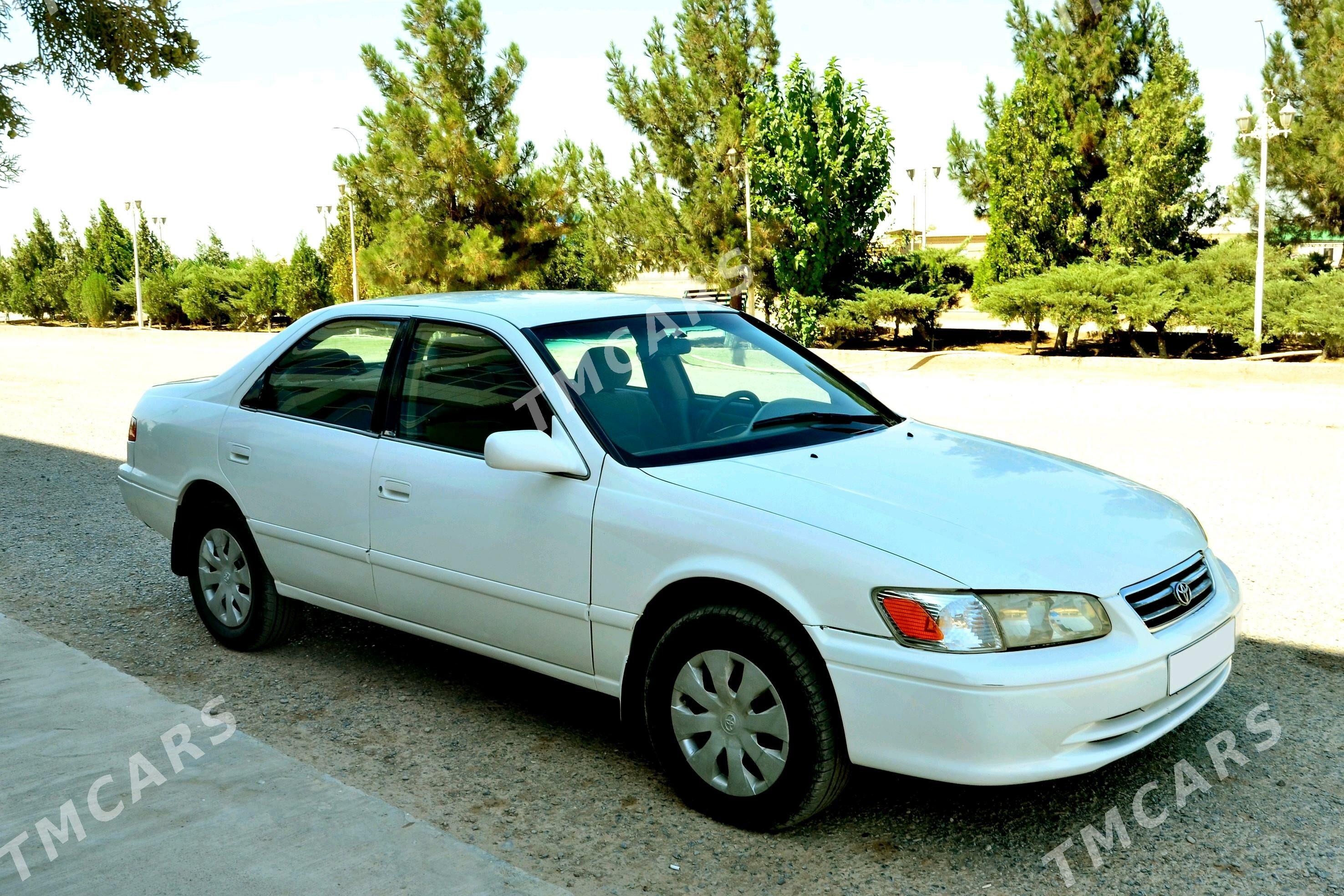 Toyota Camry 2001 - 120 000 TMT - Теджен - img 3