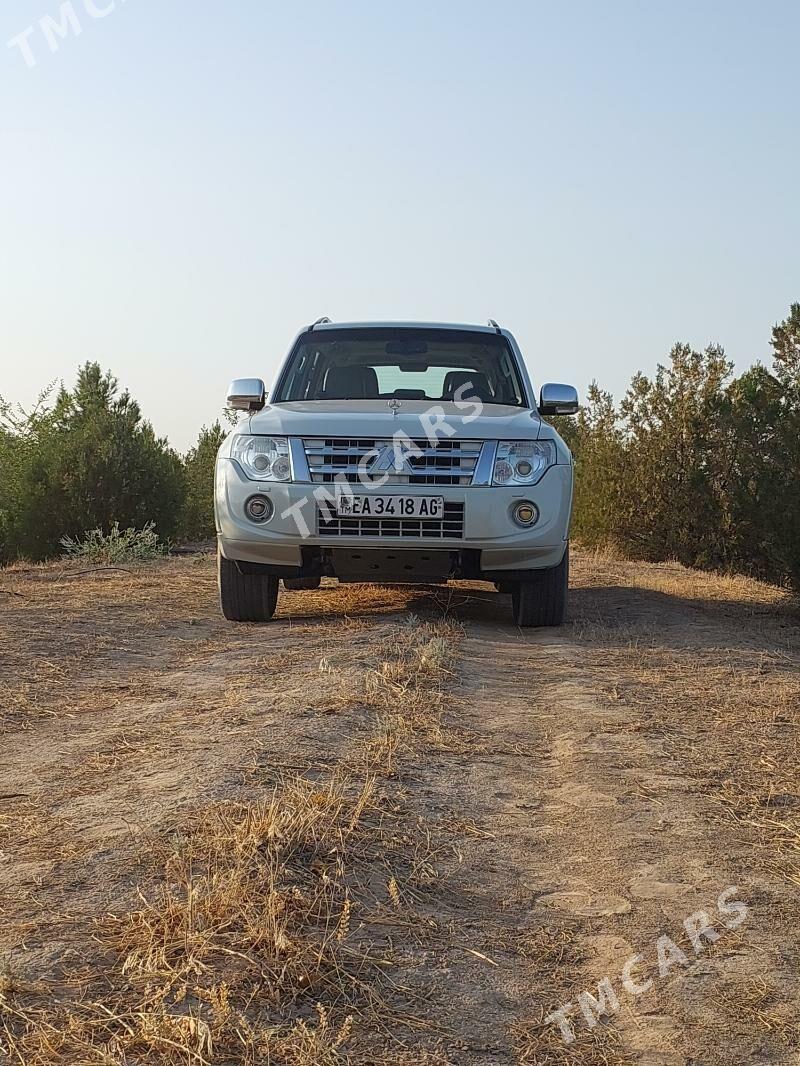 Mitsubishi Pajero 2014 - 285 000 TMT - ул. Туркменбаши шаёлы (Ленина) - img 2