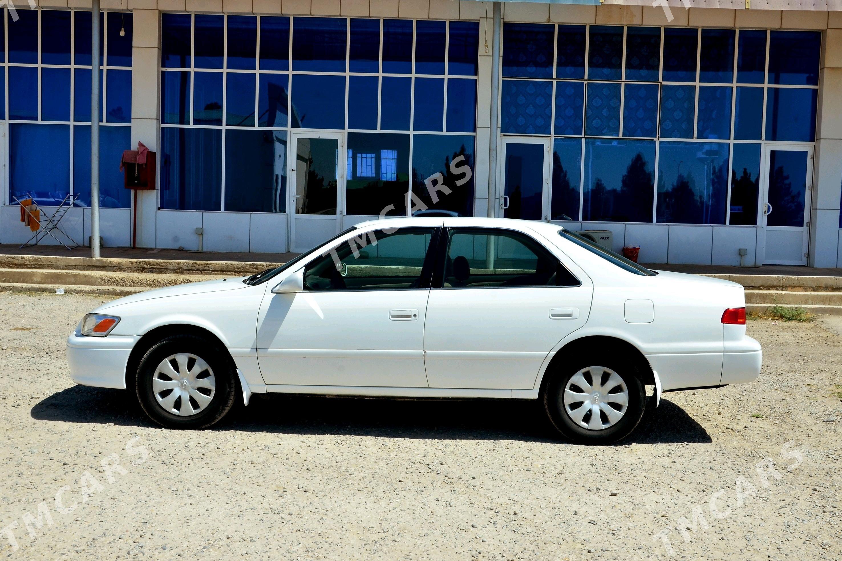 Toyota Camry 2001 - 120 000 TMT - Теджен - img 6