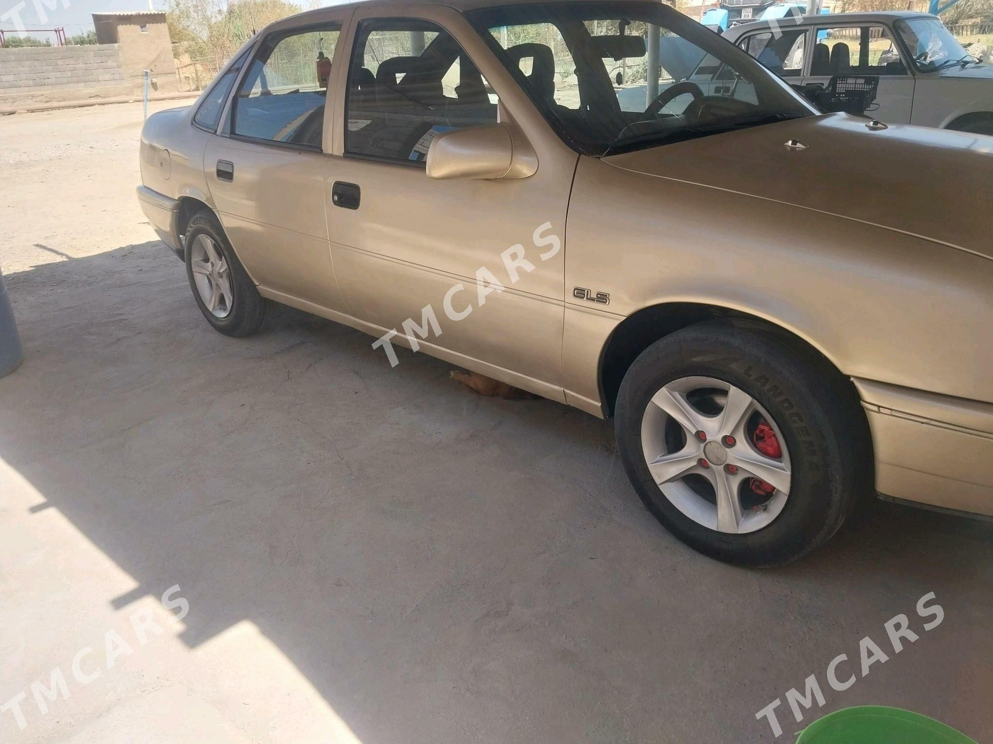 Opel Vectra 1990 - 44 000 TMT - Теджен - img 5