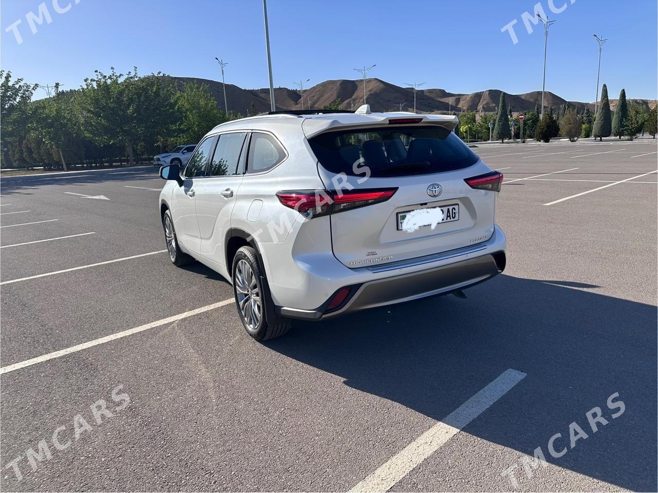 Toyota Highlander 2020 - 650 000 TMT - Aşgabat - img 8