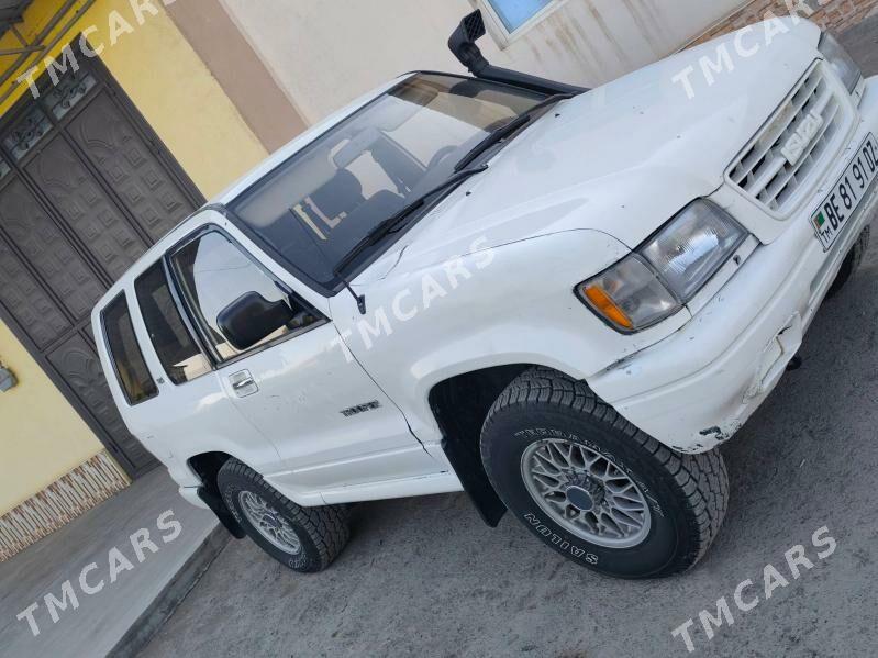 Isuzu Trooper 2000 - 90 000 TMT - Daşoguz - img 3