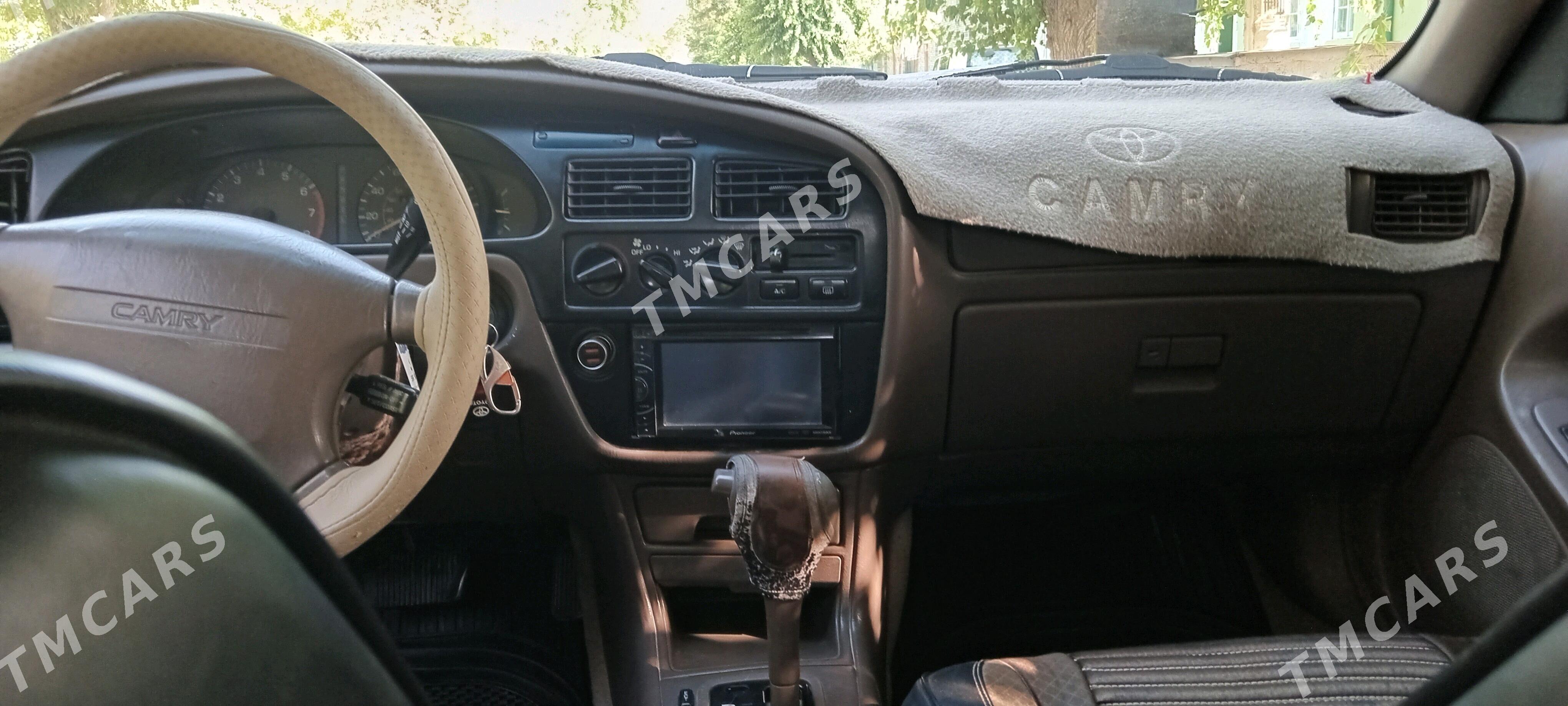 Toyota Camry 1995 - 99 000 TMT - Ýolöten - img 2