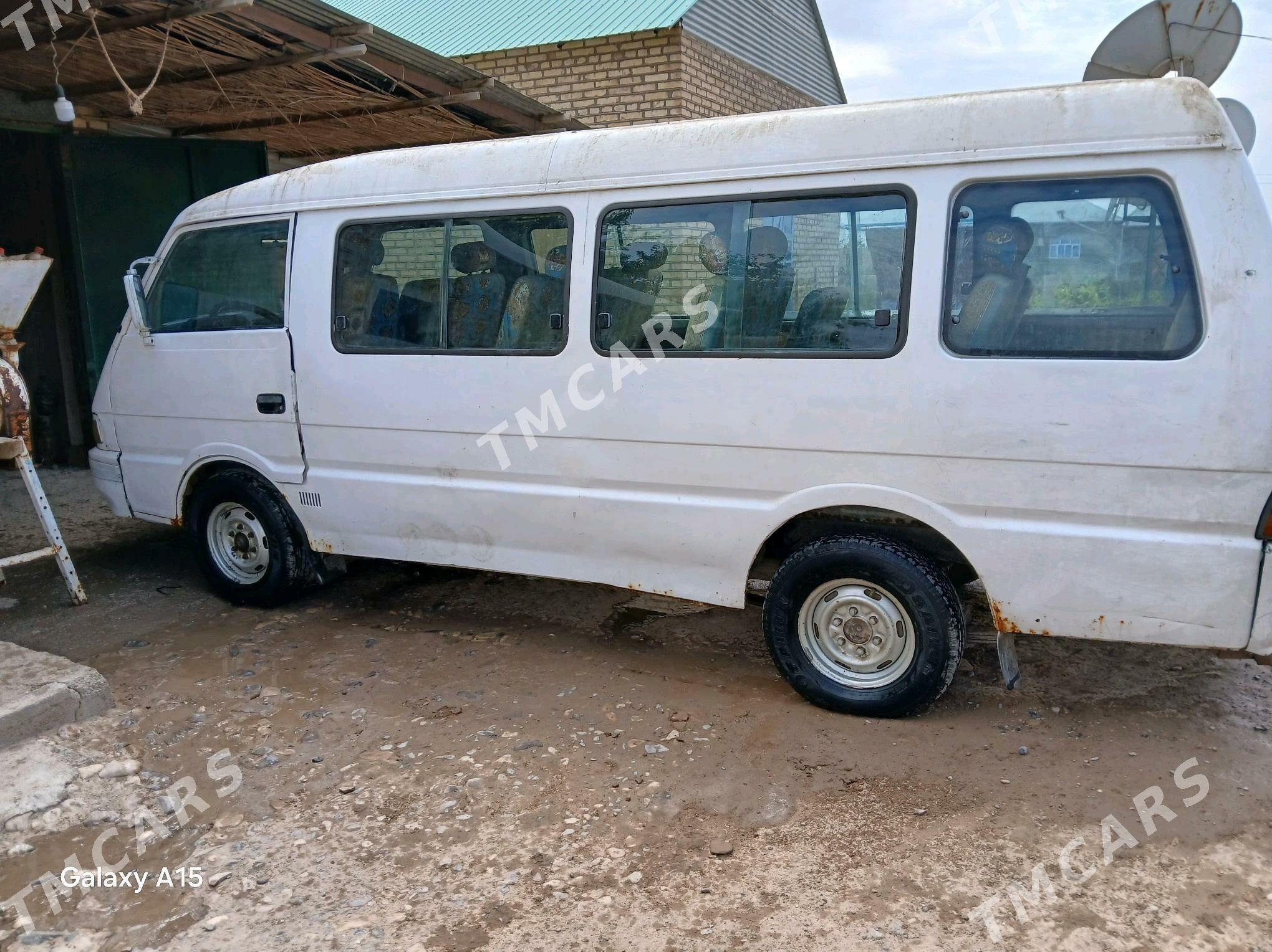 Toyota Hiace 1997 - 32 000 TMT - Babadaýhan - img 3