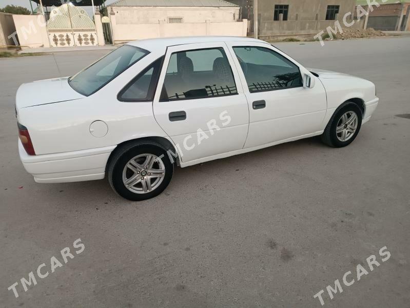 Opel Vectra 1991 - 30 000 TMT - Бахарден - img 2