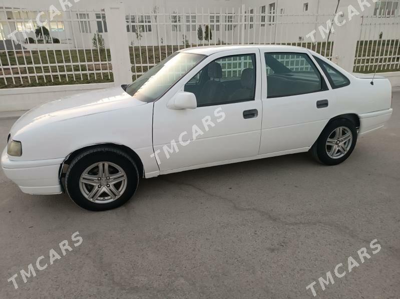 Opel Vectra 1991 - 30 000 TMT - Бахарден - img 1