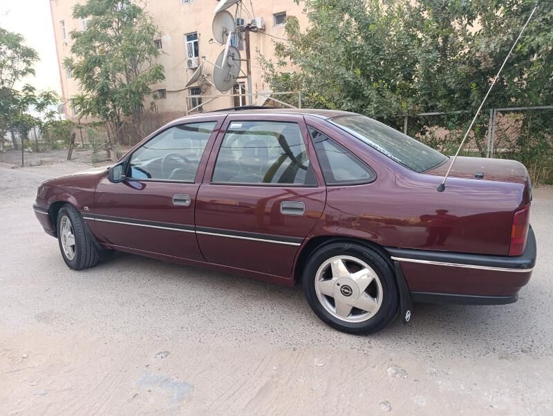 Opel Vectra 1991 - 36 000 TMT - Мары - img 8