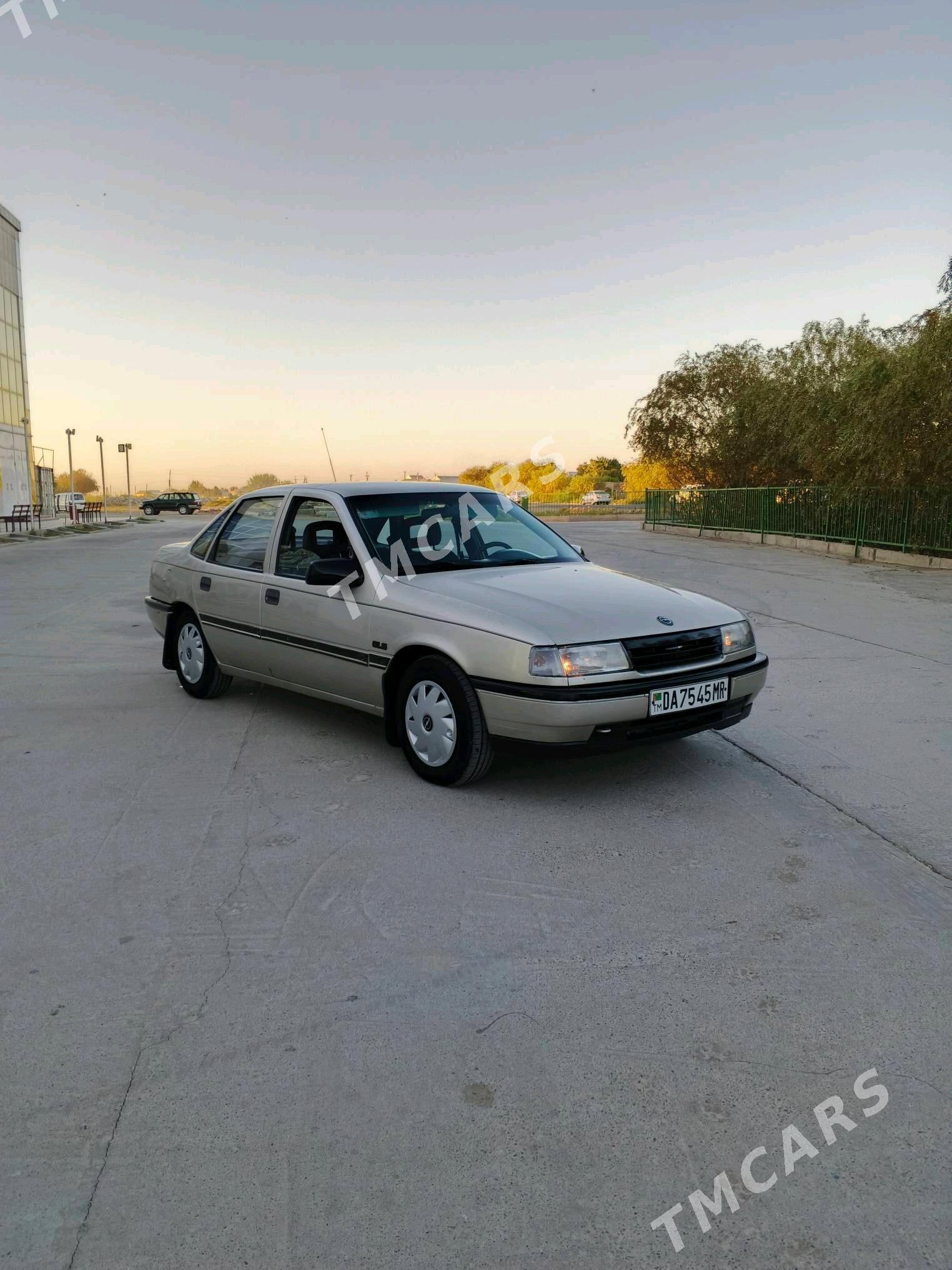 Opel Vectra 1990 - 30 000 TMT - Mary - img 4