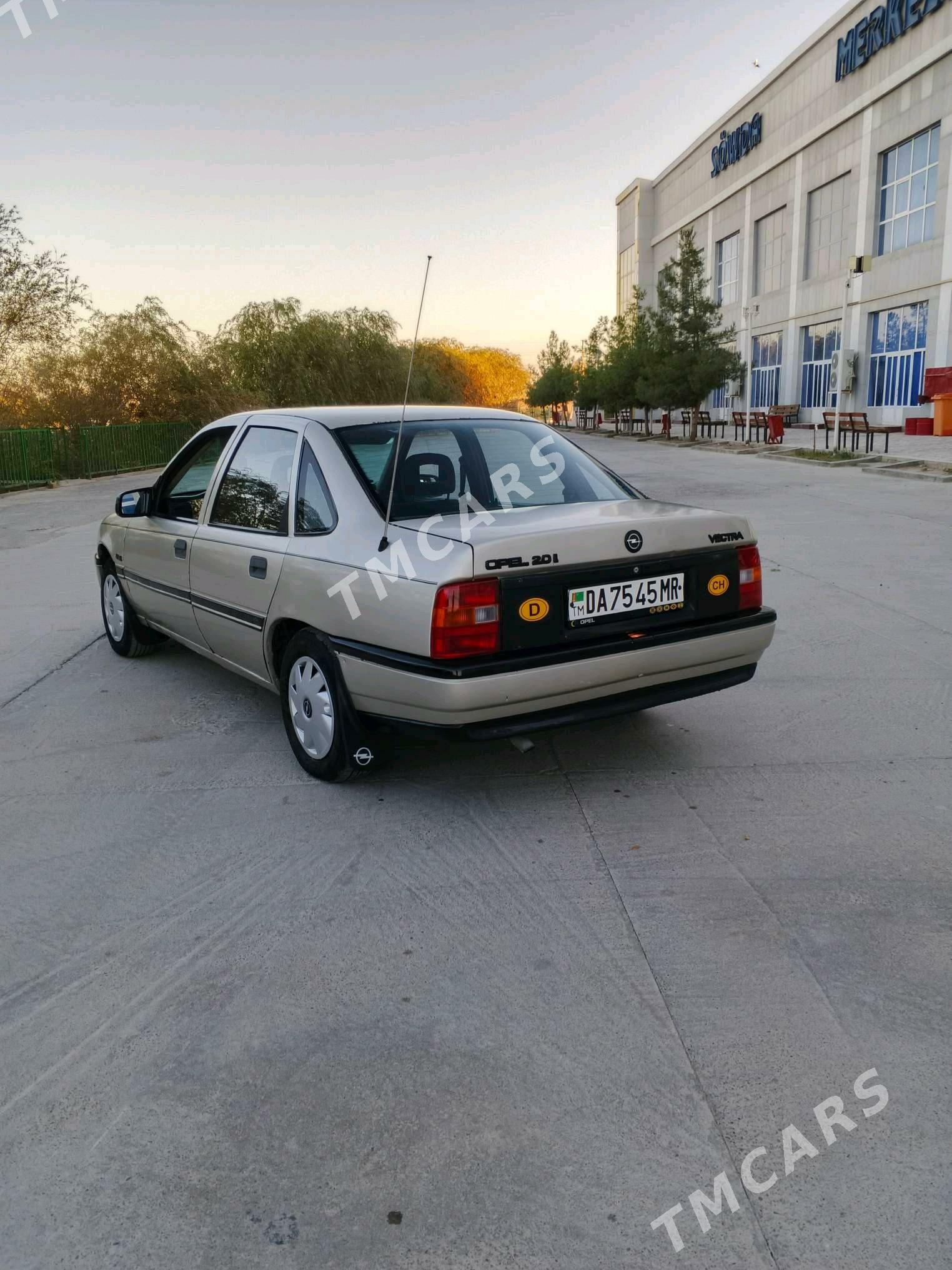 Opel Vectra 1990 - 30 000 TMT - Mary - img 7