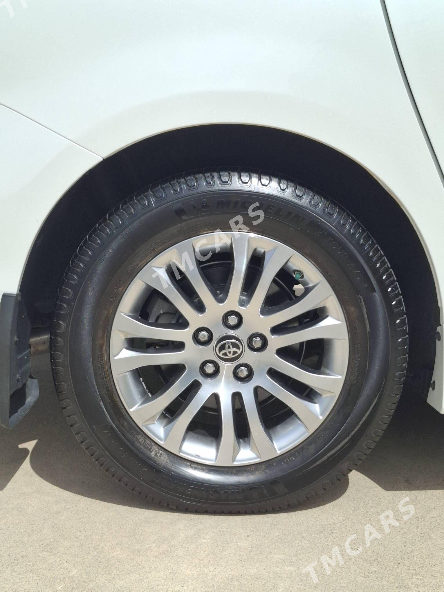 Toyota Sienna 2020 - 460 000 TMT - Aşgabat - img 4
