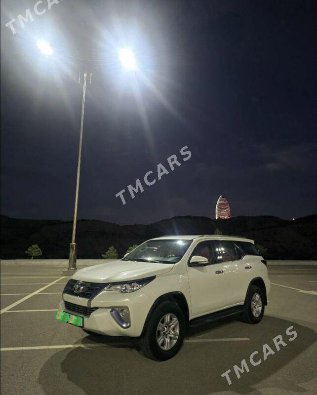 Toyota Fortuner 2017 - 530 000 TMT - Aşgabat - img 7