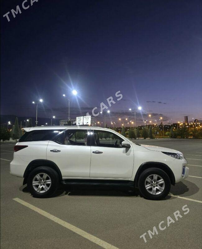 Toyota Fortuner 2017 - 530 000 TMT - Aşgabat - img 5