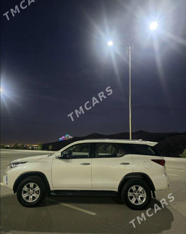 Toyota Fortuner 2017 - 530 000 TMT - Aşgabat - img 3