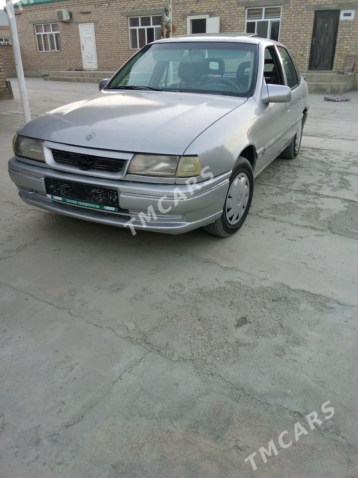Opel Vectra 1994 - 30 000 TMT - Бахарден - img 5