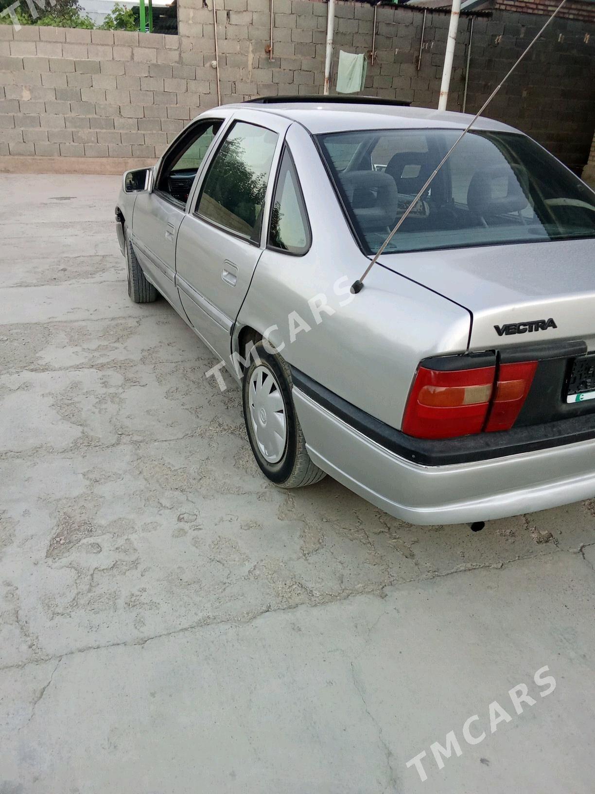 Opel Vectra 1994 - 30 000 TMT - Бахарден - img 2