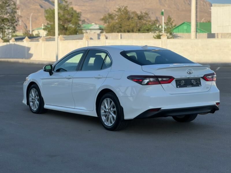 Toyota Camry 2021 - 325 000 TMT - Balkanabat - img 9