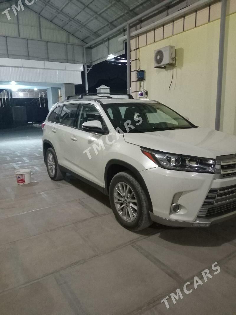 Toyota Highlander 2019 - 465 000 TMT - Мары - img 4
