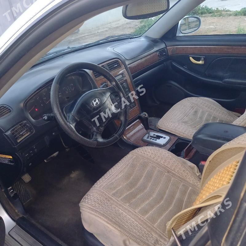 Hyundai Sonata 2004 - 78 000 TMT - Кëши - img 5