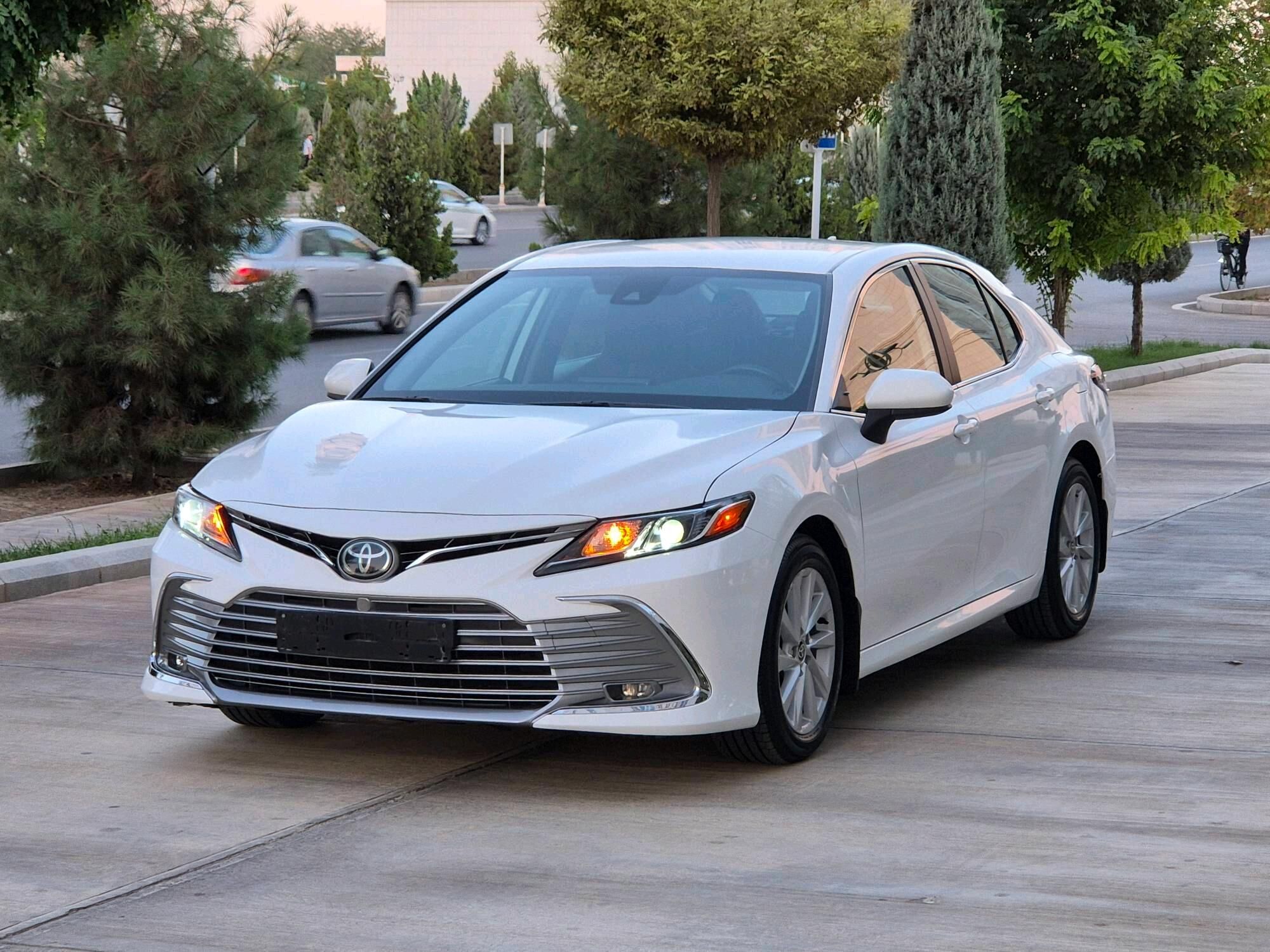 Toyota Camry 2021 - 329 000 TMT - Aşgabat - img 2