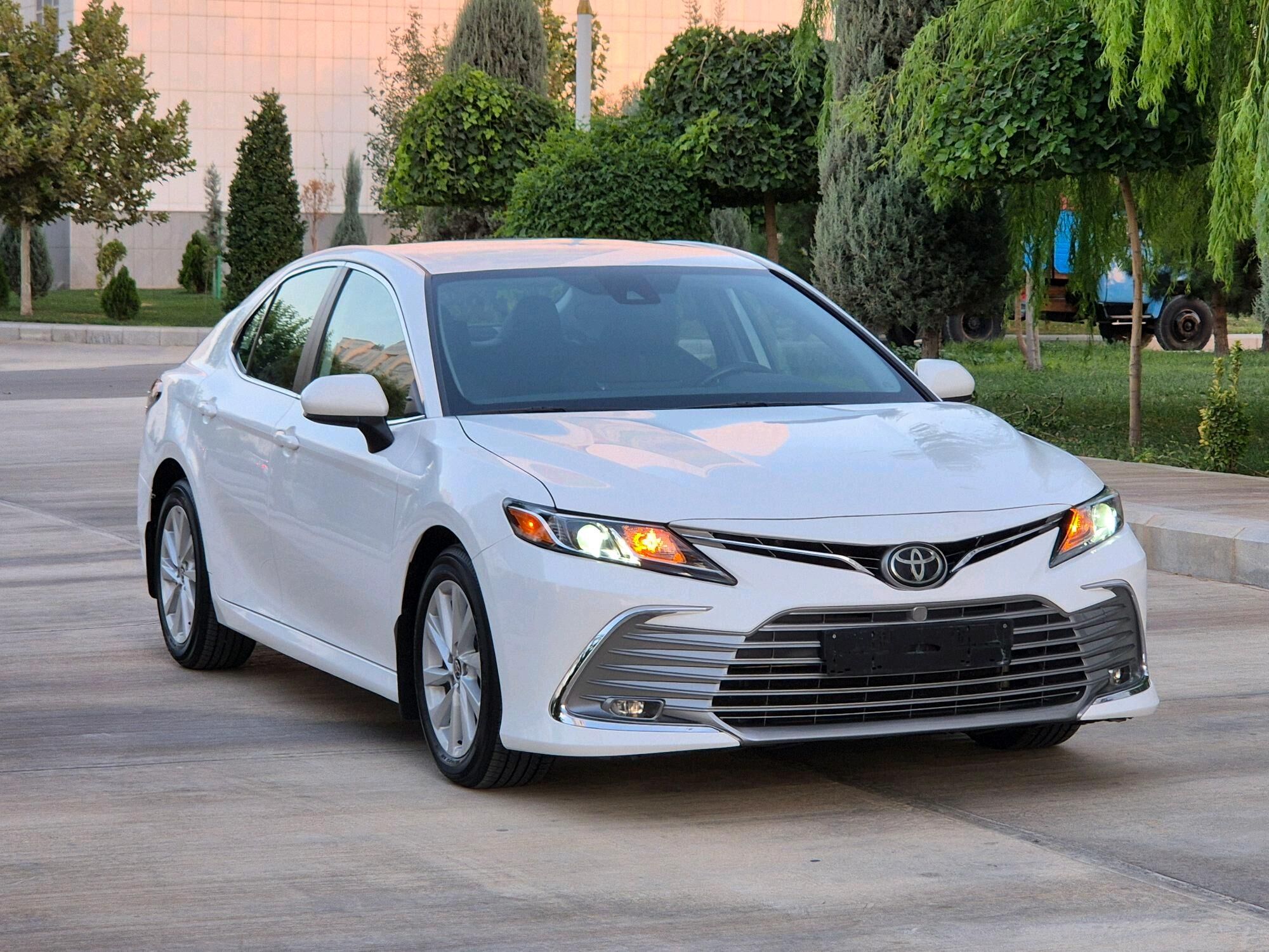 Toyota Camry 2021 - 329 000 TMT - Aşgabat - img 3