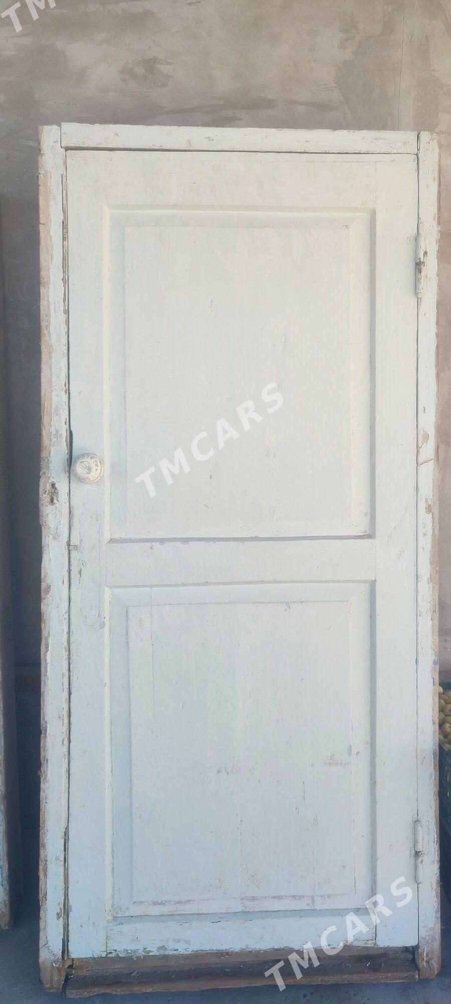 Tagta gapy - Çärjew - img 2