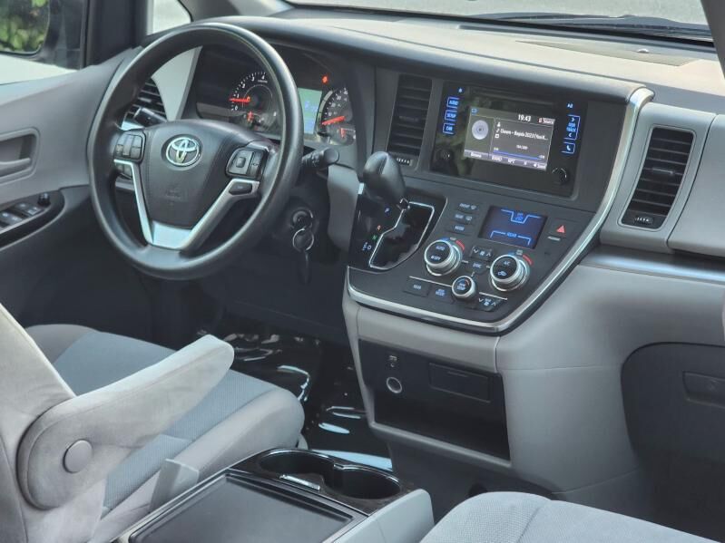 Toyota Sienna 2016 - 355 000 TMT - Ашхабад - img 3