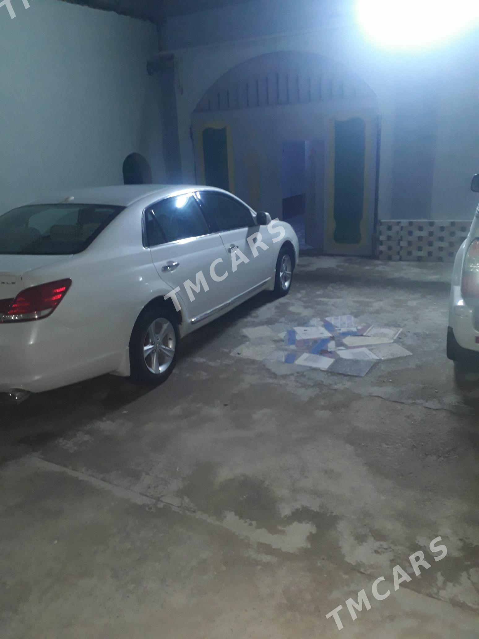Toyota Avalon 2007 - 170 000 TMT - Ходжамбаз - img 4