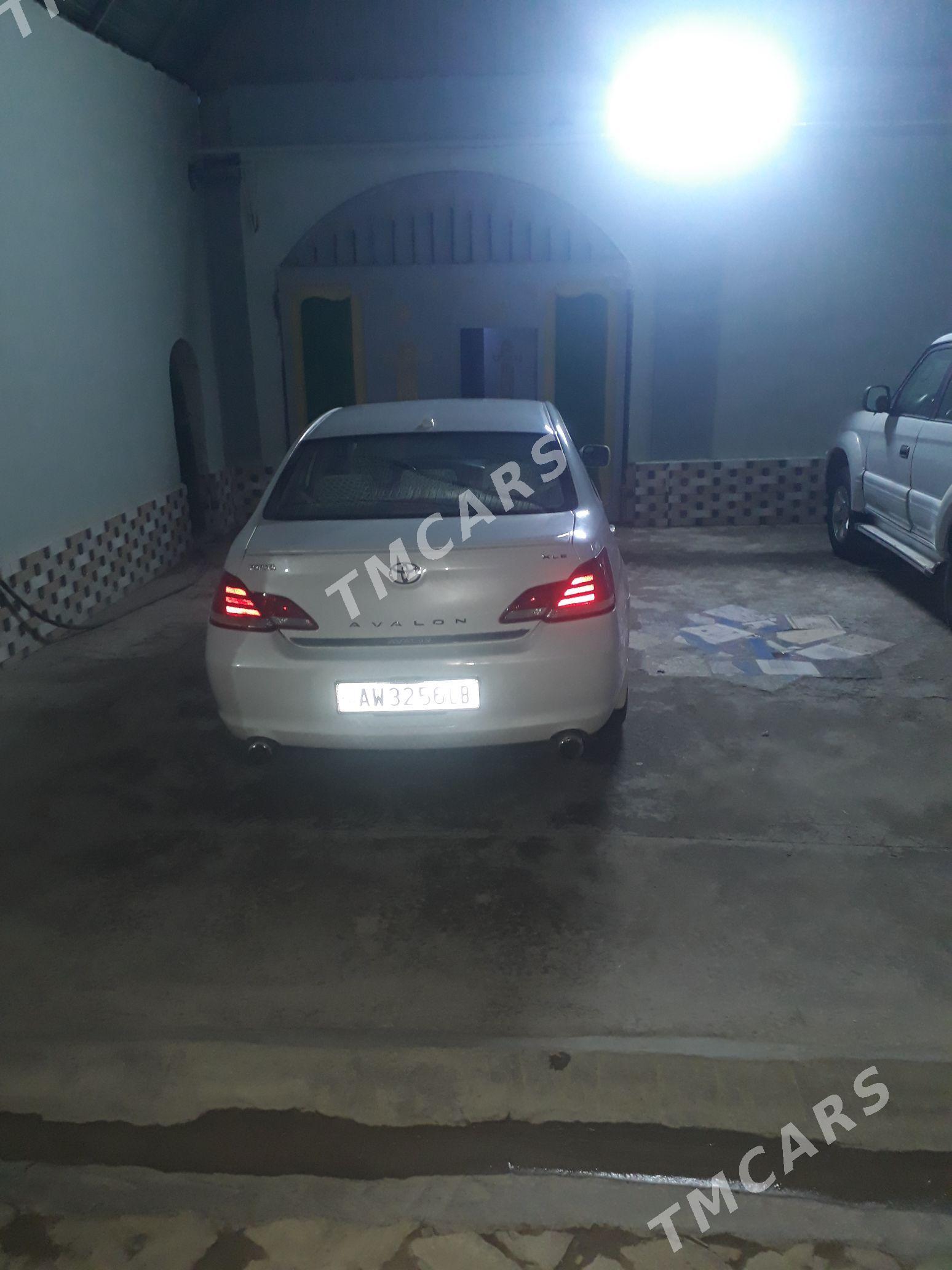 Toyota Avalon 2007 - 170 000 TMT - Ходжамбаз - img 3