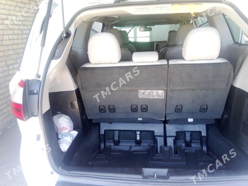 Toyota Sienna 2017 - 490 000 TMT - Dänew - img 2