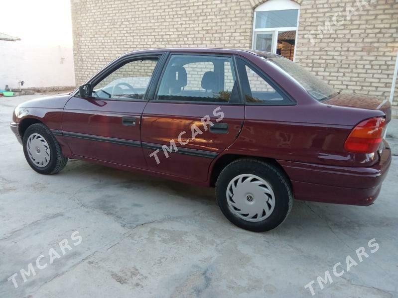 Opel Astra 1993 - 37 000 TMT - Mary - img 5