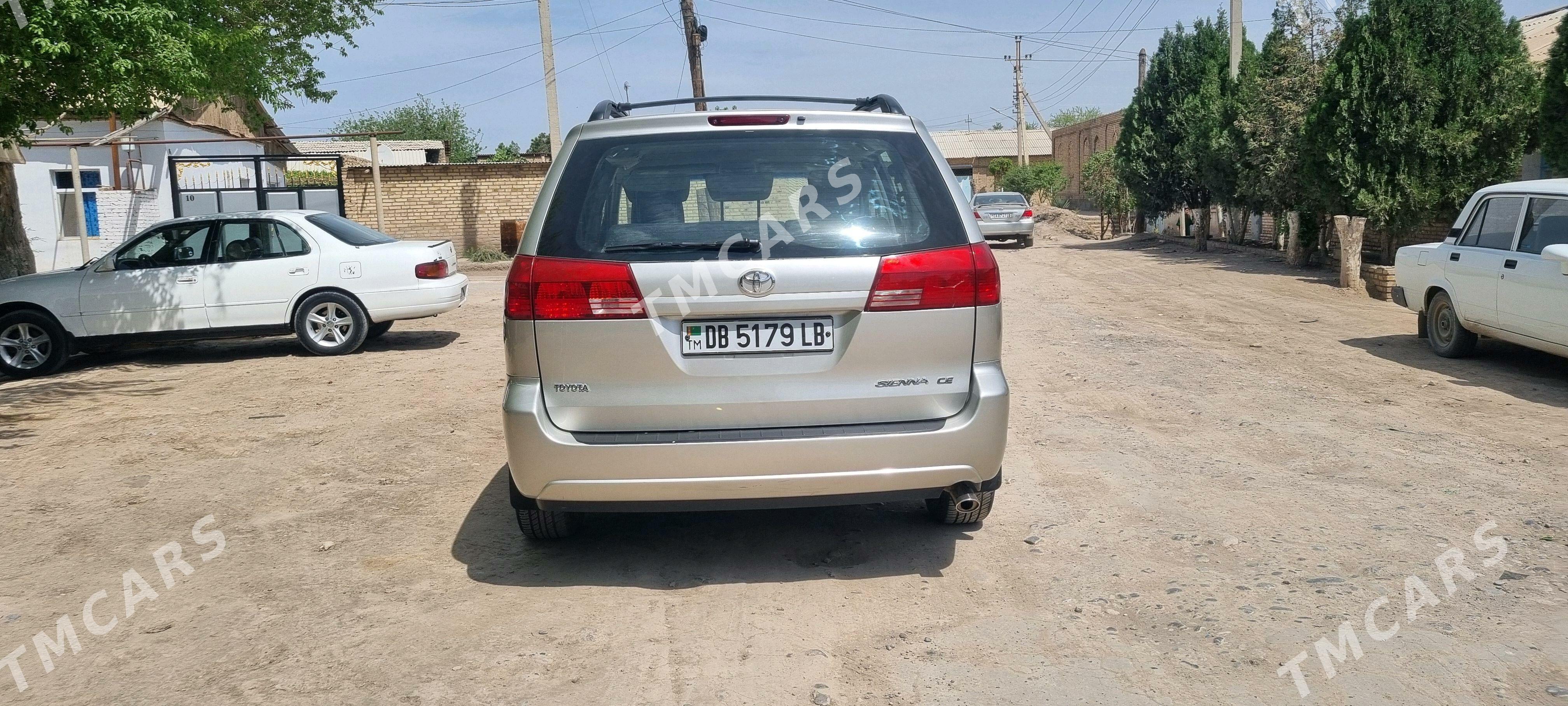 Toyota Sienna 2005 - 235 000 TMT - Kerki - img 5