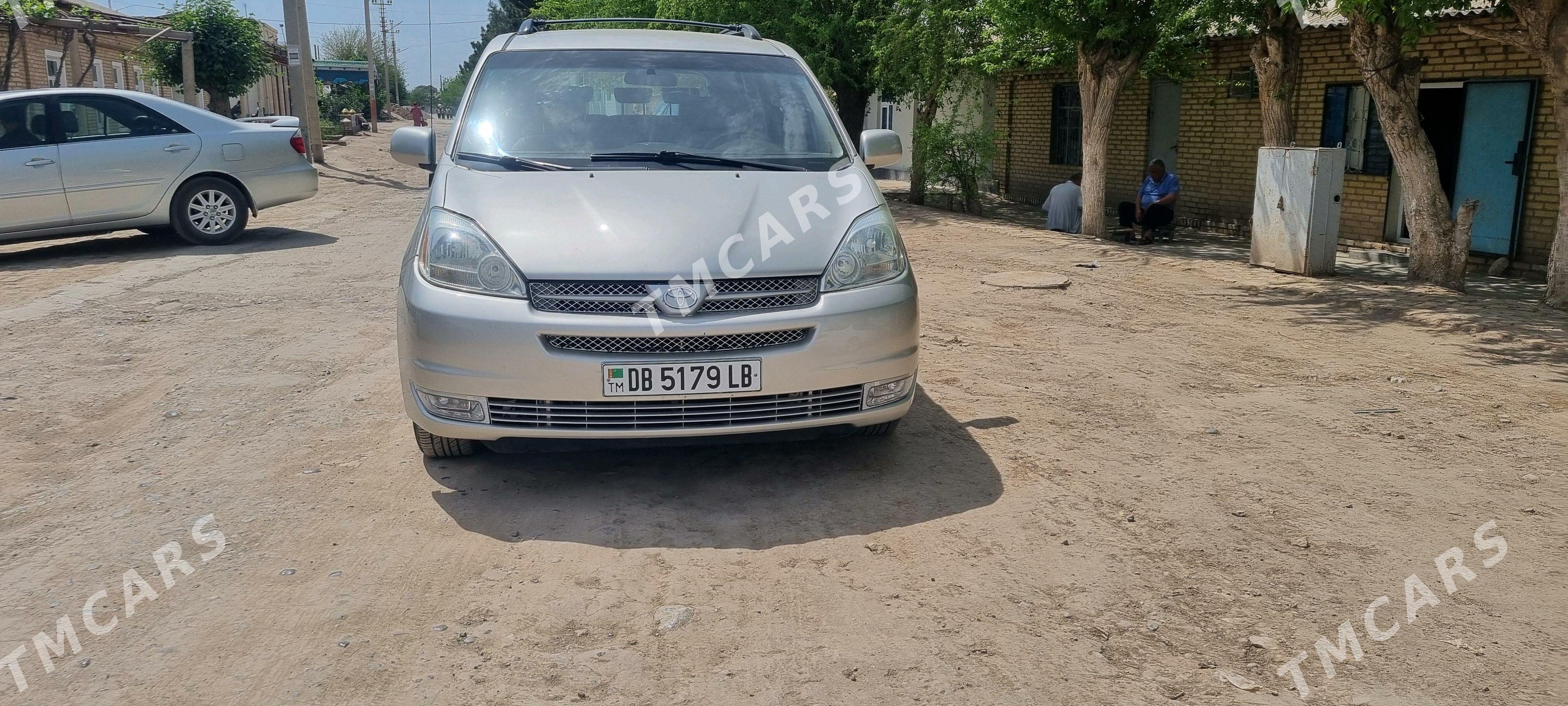Toyota Sienna 2005 - 235 000 TMT - Kerki - img 7