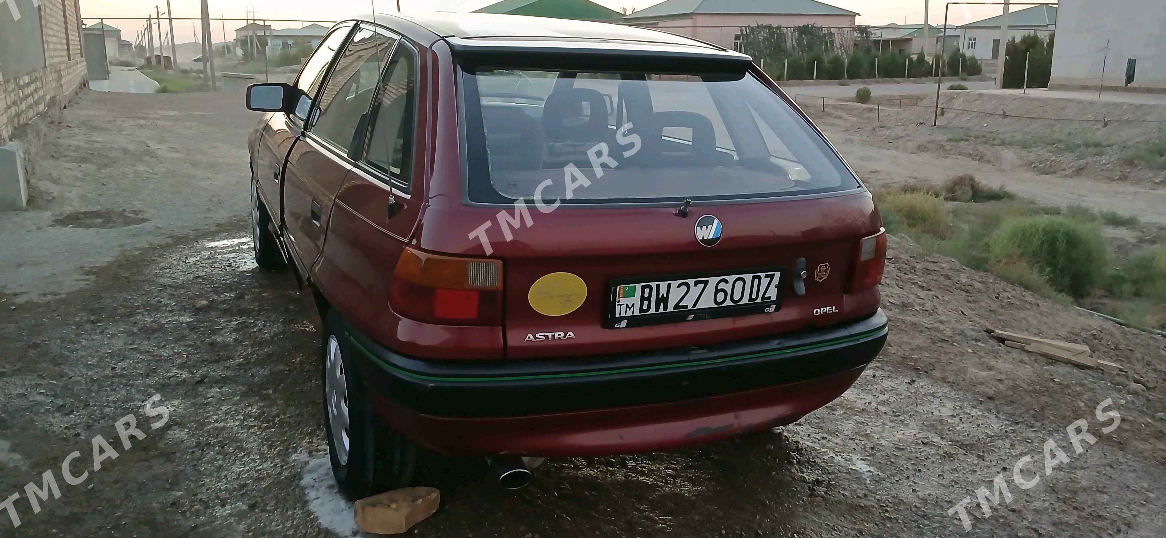 Opel Astra 1993 - 30 000 TMT - Дашогуз - img 2