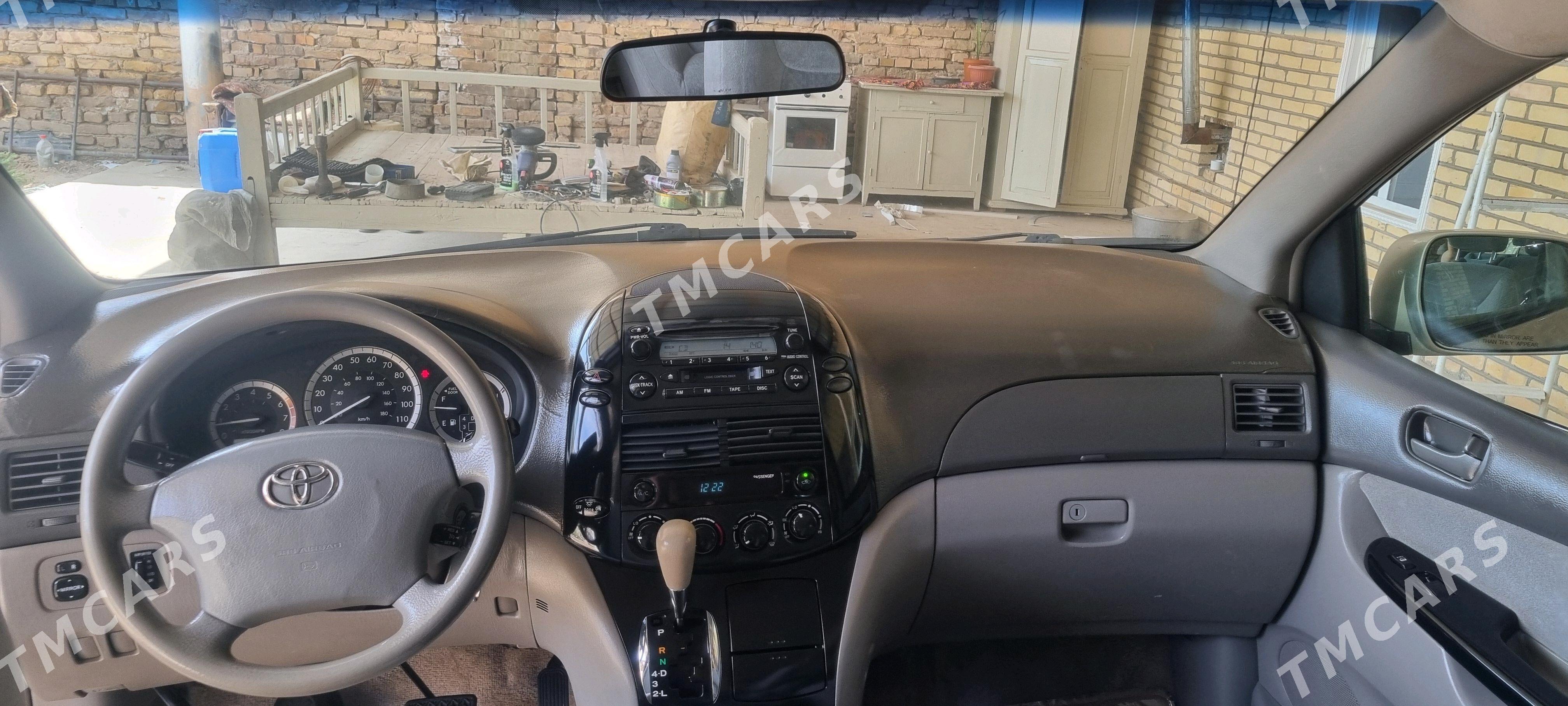 Toyota Sienna 2005 - 235 000 TMT - Kerki - img 8