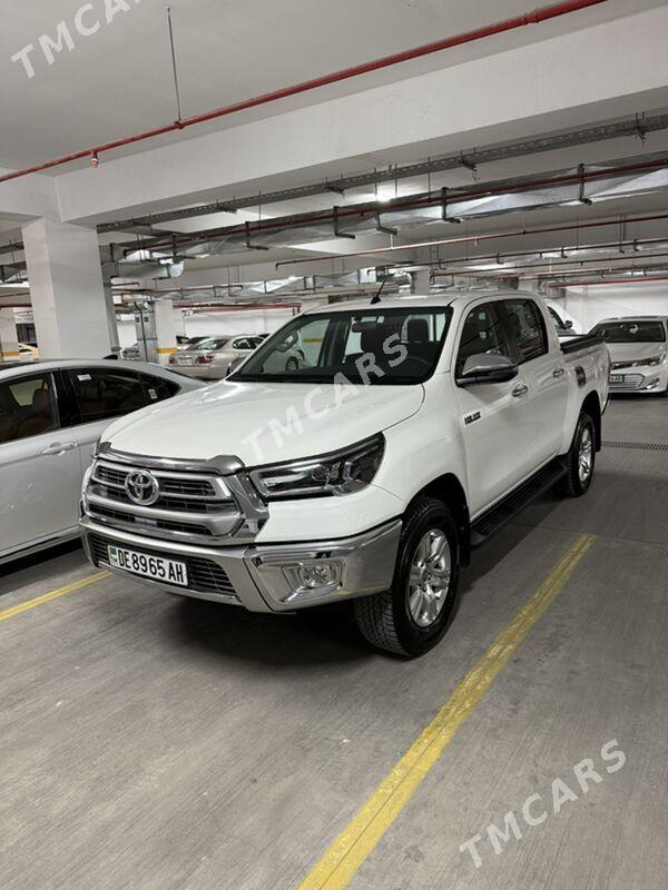 Toyota Hilux 2022 - 590 000 TMT - Ашхабад - img 2