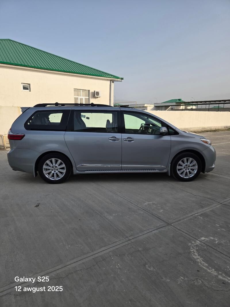 Toyota Sienna 2016 - 450 000 TMT - Гуртли - img 4