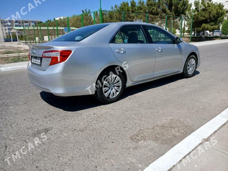 Toyota Camry 2012 - 220 000 TMT - Çärjew - img 4