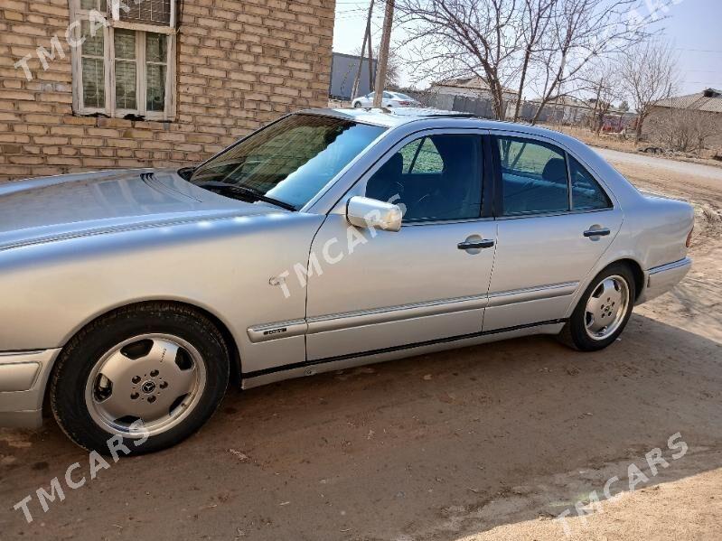 Mercedes-Benz E420 1996 - 55 000 TMT - Mary - img 2