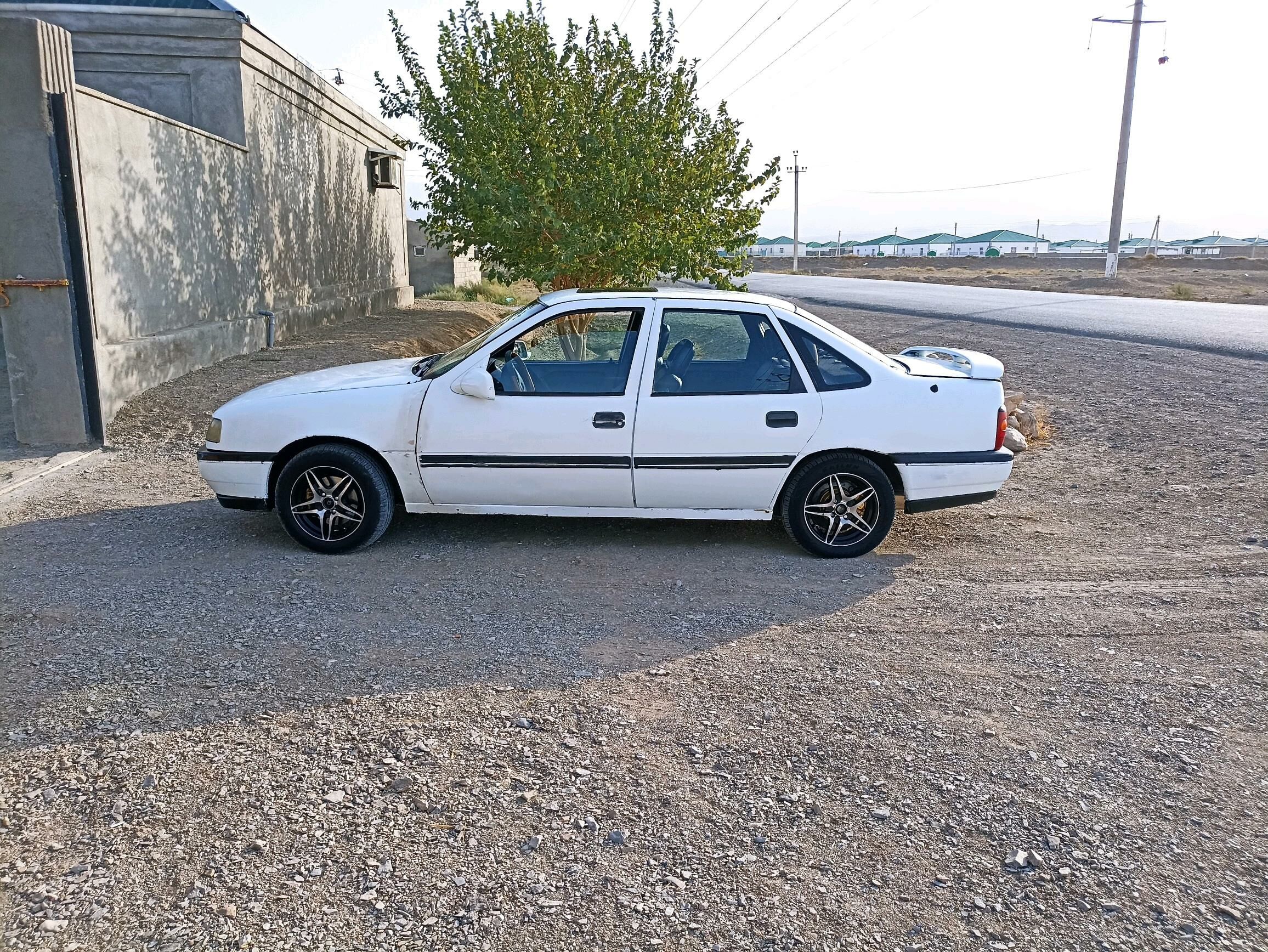 Opel Vectra 1989 - 28 000 TMT - Бахарден - img 8