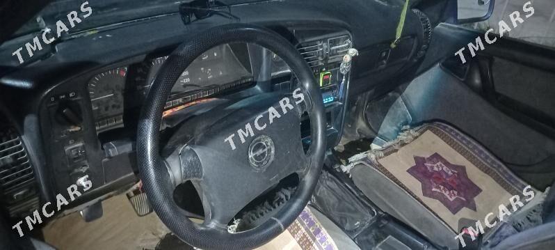 Opel Omega 1993 - 20 000 TMT - Çärjew - img 2