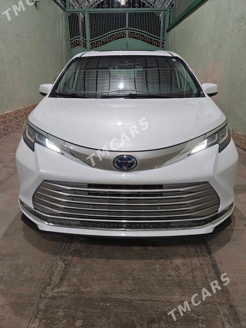 Toyota Sienna 2021 - 500 000 TMT - Теджен - img 4