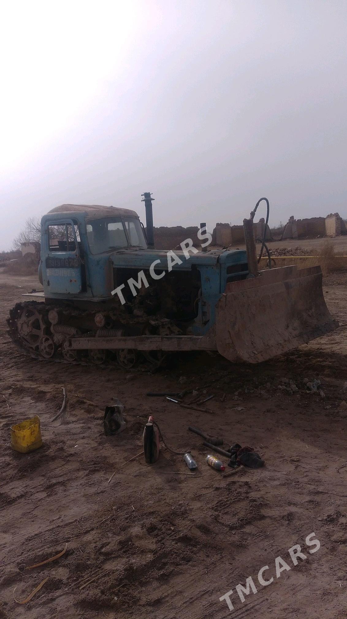 Komatsu D155AX-8 1988 - 30 000 TMT - Фарап - img 3