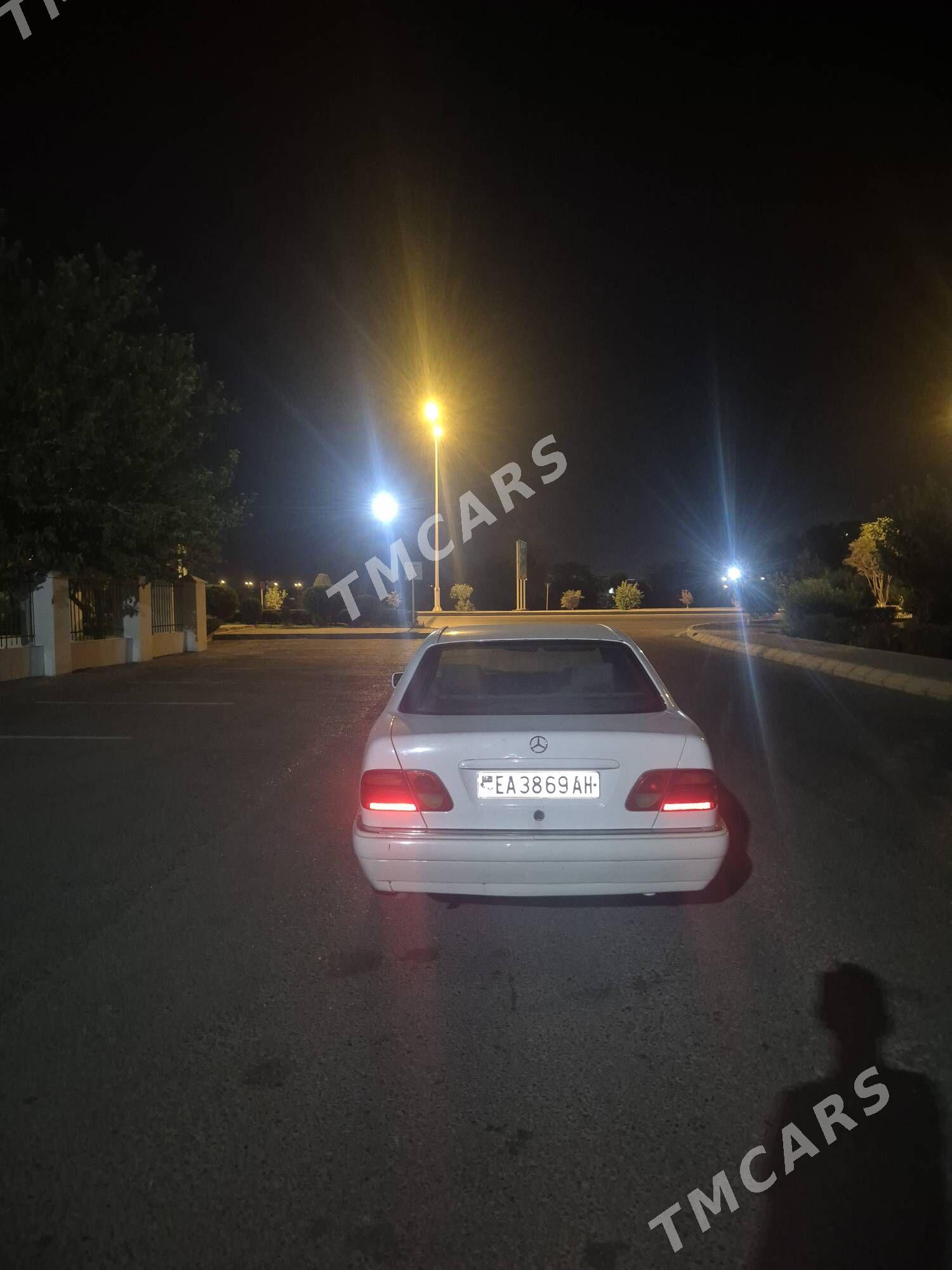 Mercedes-Benz 230E 1997 - 60 000 TMT - Aşgabat - img 3